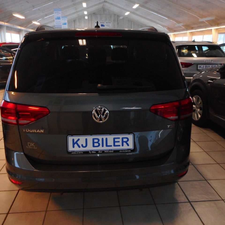 VW Touran 1,6 TDi 115 Comfortline 7prs 5d