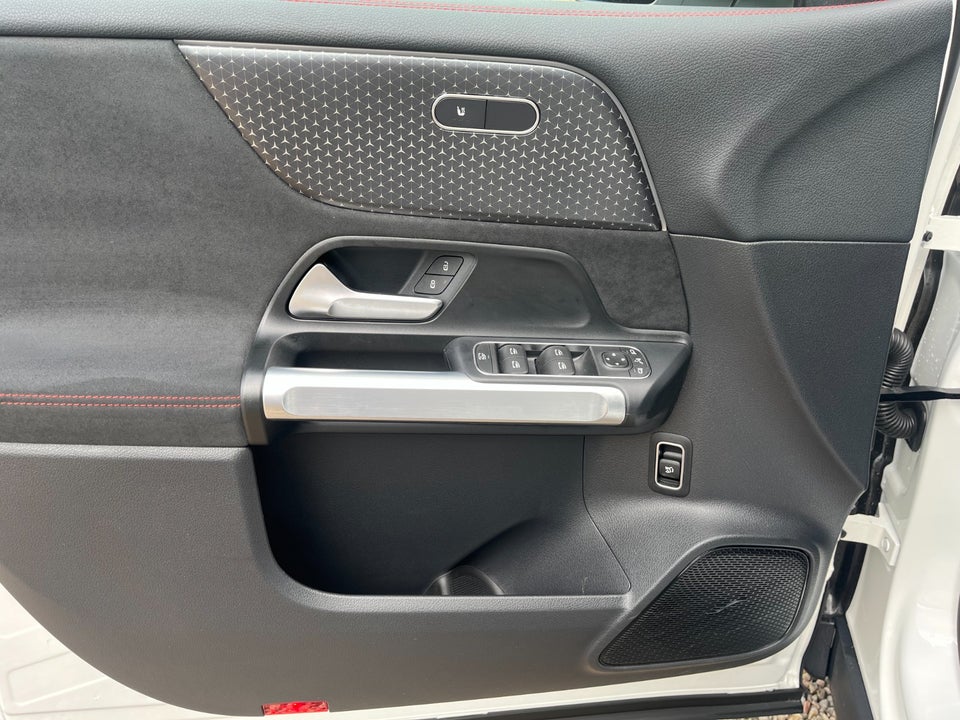 Mercedes EQB250+ AMG Line Advance Plus 5d