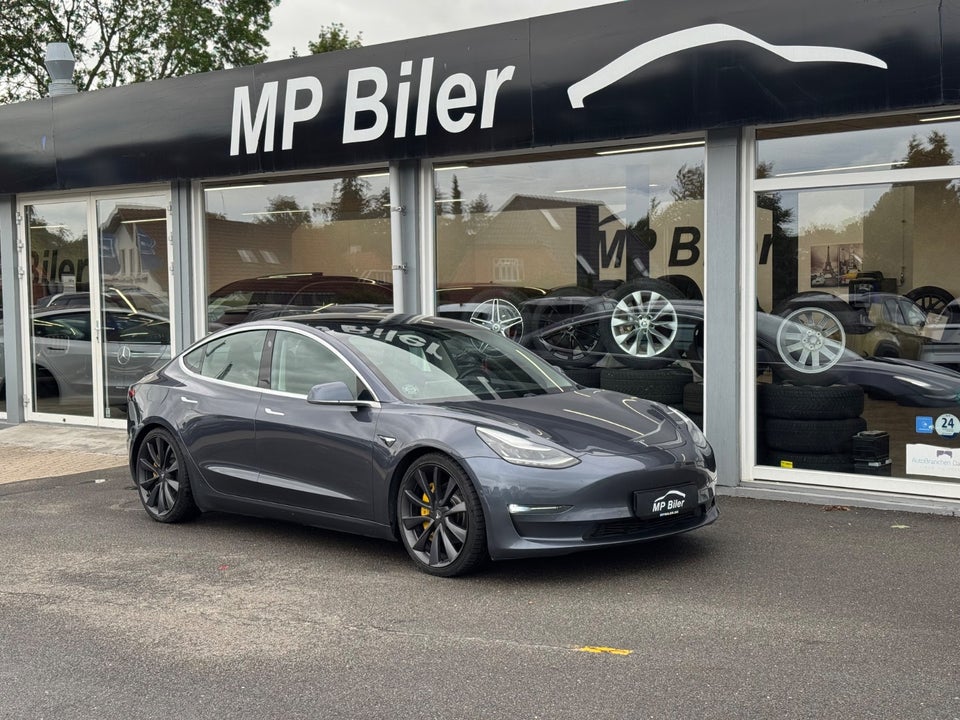 Tesla Model 3 Long Range AWD 4d