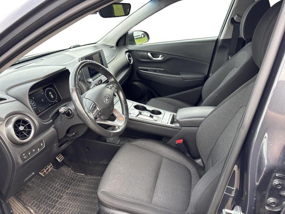 Hyundai Kona 39 EV Essential 5d