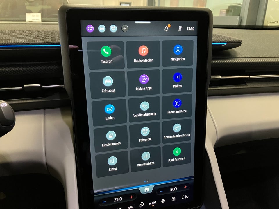 Ford Explorer 77 Premium Extended Range 5d