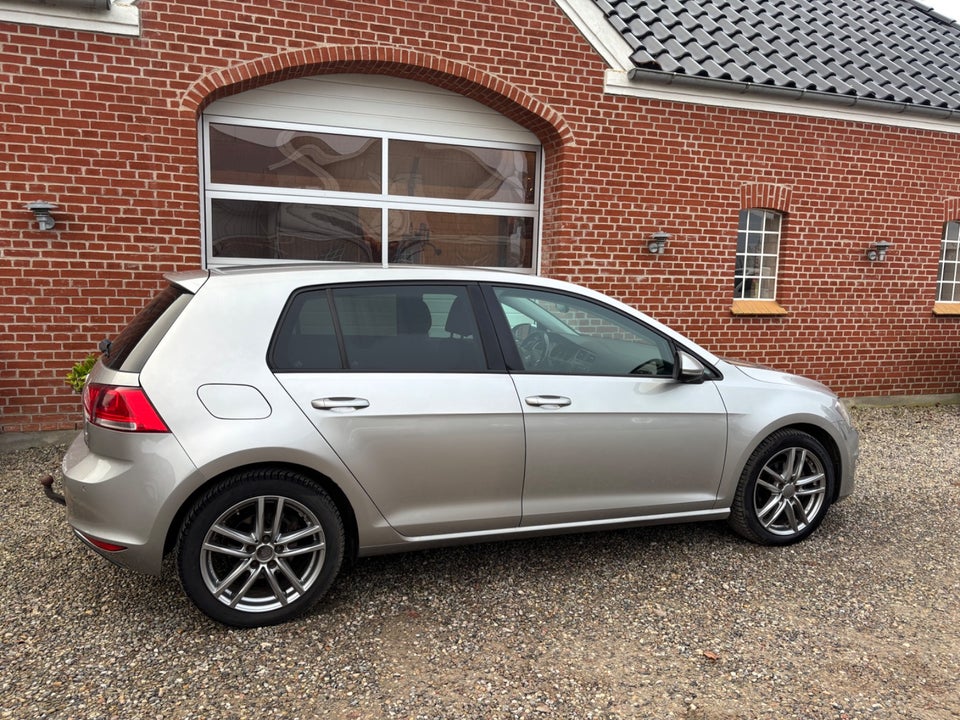 VW Golf VII 1,6 TDi 105 Comfortline DSG BMT 5d