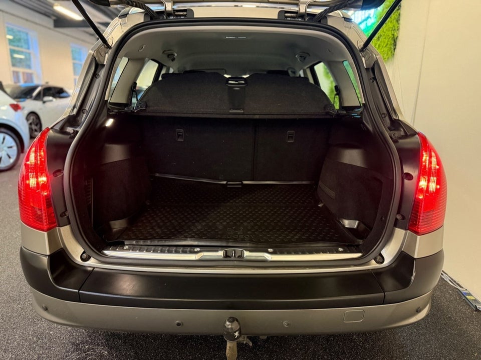 Peugeot 308 1,6 VTi 120 Access stc. 5d