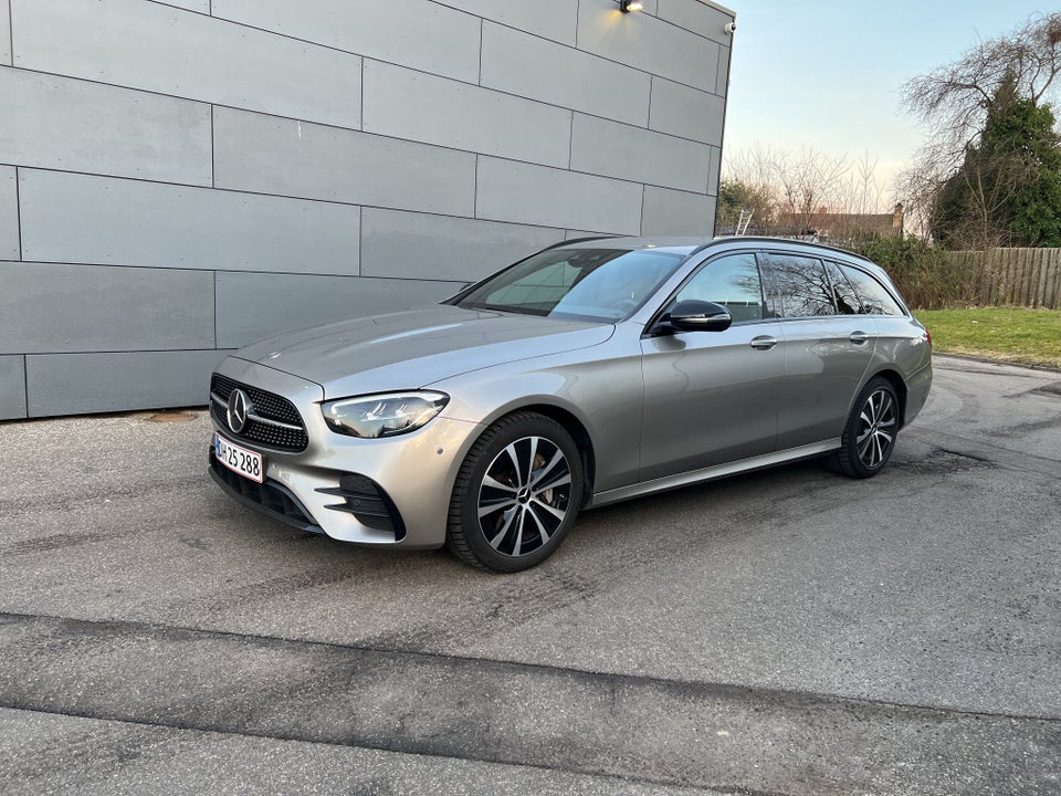 Mercedes E300 de 2,0 AMG Line stc. aut. 5d