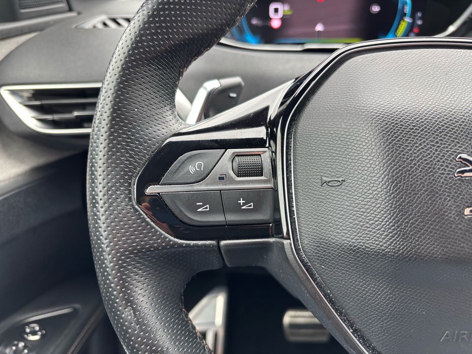 Peugeot 3008 1,6 Hybrid GT Black Pack EAT8 5d