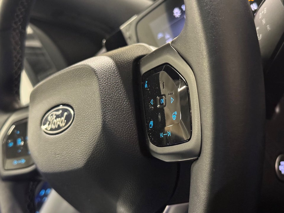 Ford Explorer 82 Premium Extended Range 5d