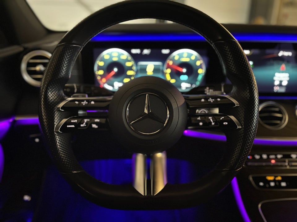 Mercedes E300 de 2,0 AMG Line stc. aut. 4Matic 5d