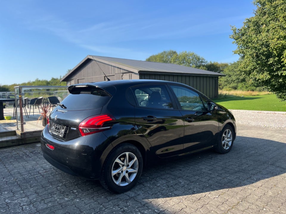 Peugeot 208 1,6 BlueHDi 100 Desire Sky 5d