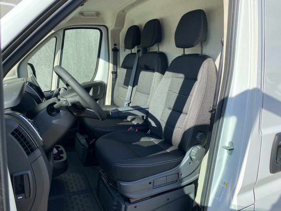 Fiat Ducato 35 Maxi 2,2 MJT 180 Kassevogn L2H2 Pro+ aut.