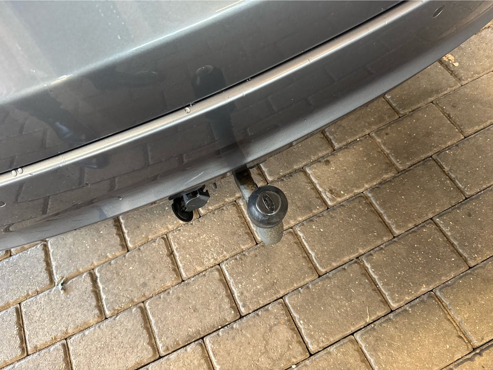 Hyundai i30 1,6 CRDi 110 Premium CW DCT 5d