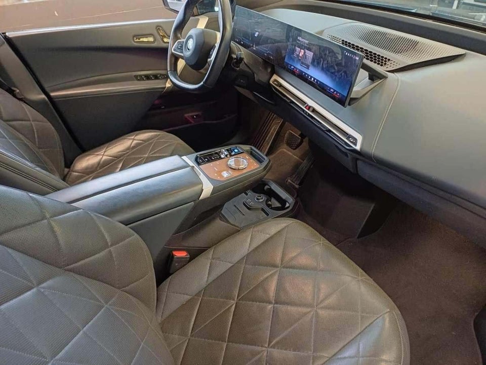 BMW iX xDrive40 Sport 5d