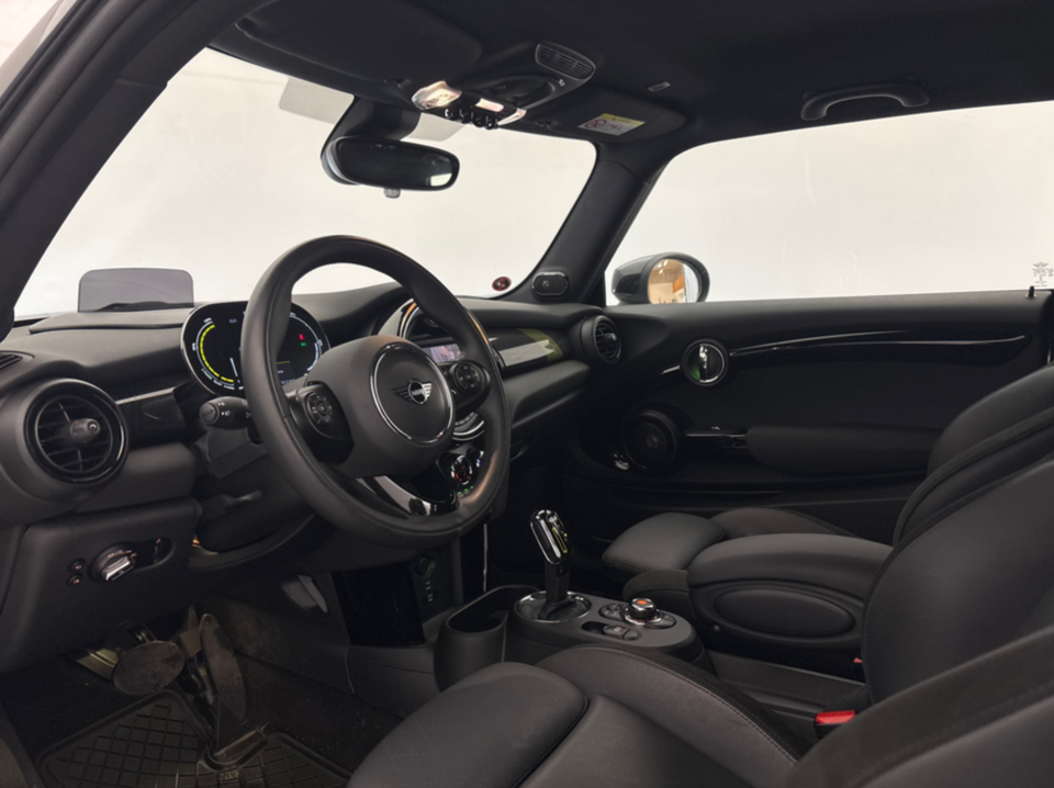 MINI Cooper SE Experience 3d