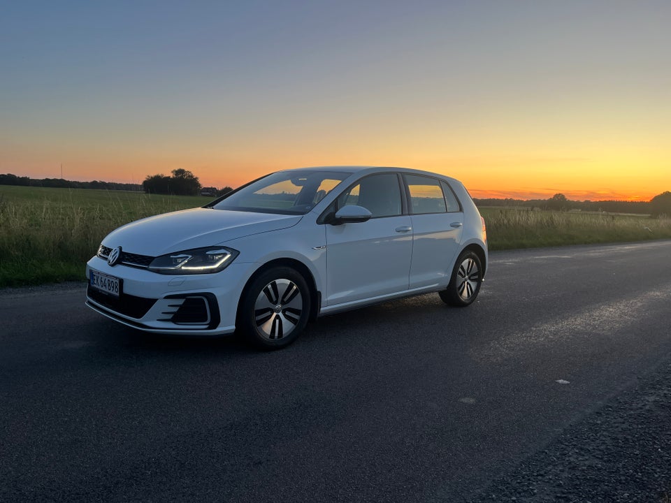 VW Golf VII 1,4 GTE DSG 5d