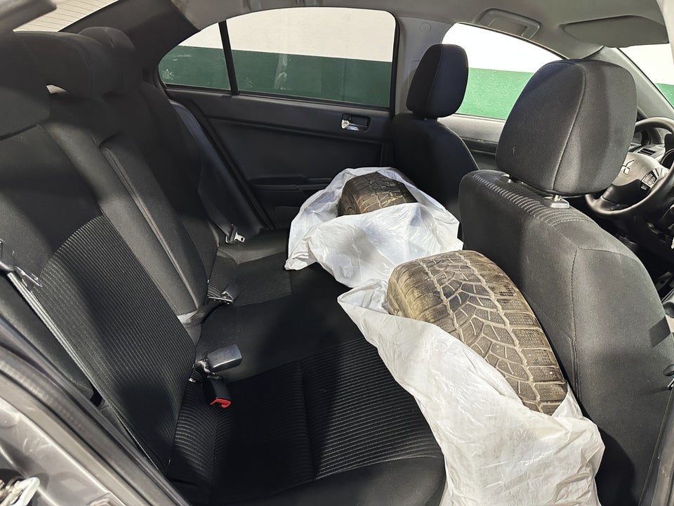 Mitsubishi Lancer 1,6 Invite SportSedan 4d