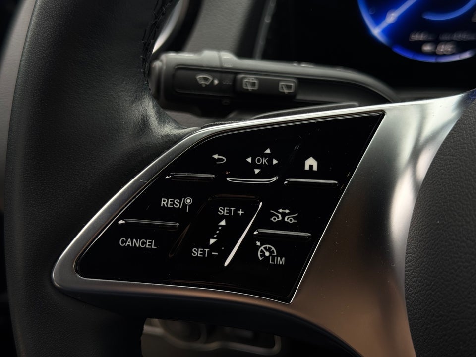 Mercedes EQB250+ Progressive 5d