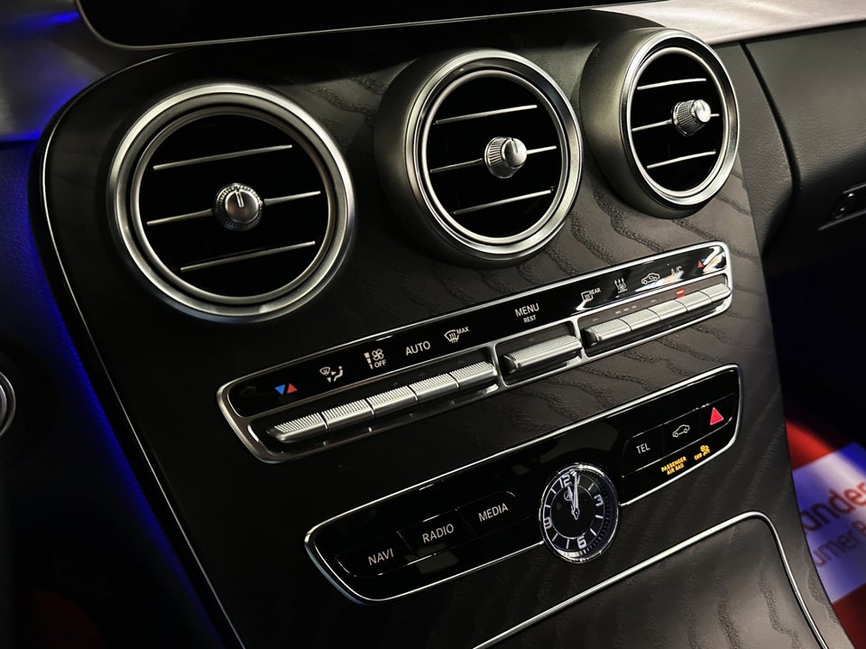 Mercedes C300 de 2,0 AMG Line Night Edition stc. aut. 5d