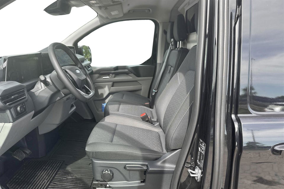 Ford Transit Custom 300L 2,0 EcoBlue Limited aut.