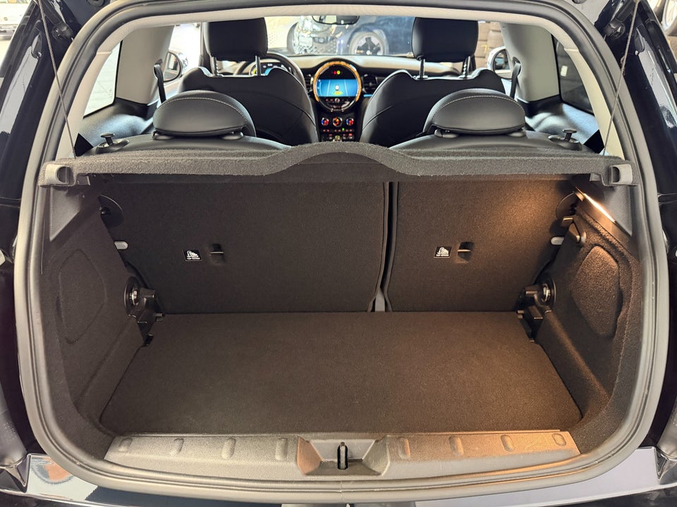 MINI Cooper SE Classic Trim 3d