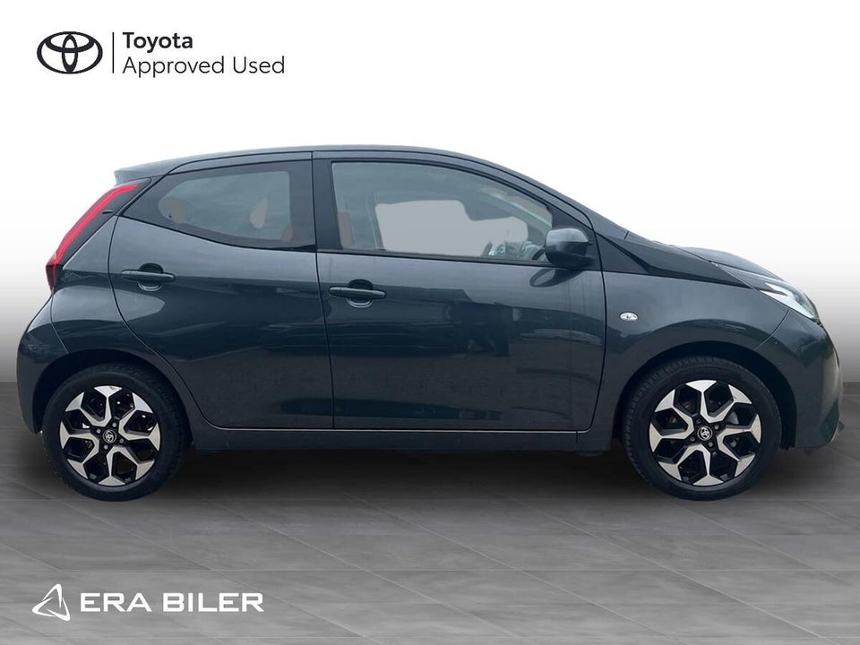 Toyota Aygo 1,0 VVT-i x-plore 5d