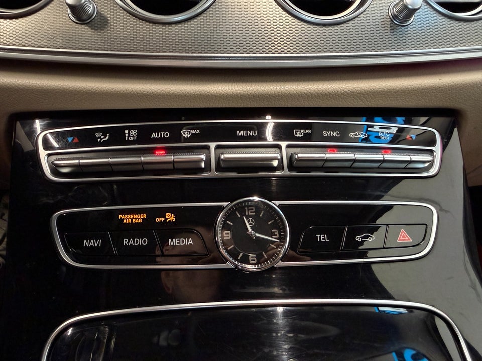 Mercedes E220 d 2,0 AMG Line aut. 4d