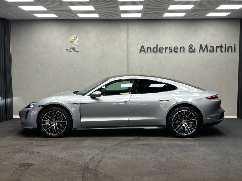 Porsche Taycan Turbo Performance+  4d