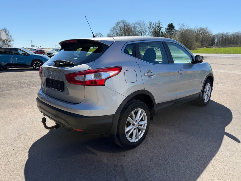 Nissan Qashqai 1,2 Dig-T 115 Acenta 5d