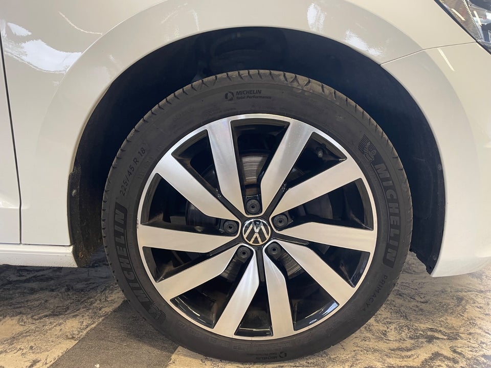 VW Touran 1,5 TSi 150 Highline+ DSG 7prs 5d