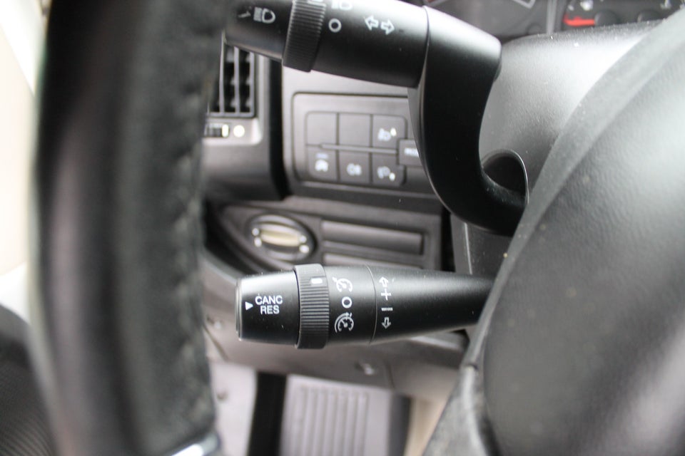 Peugeot Boxer 333 2,2 BlueHDi 140 L3H2 Premium