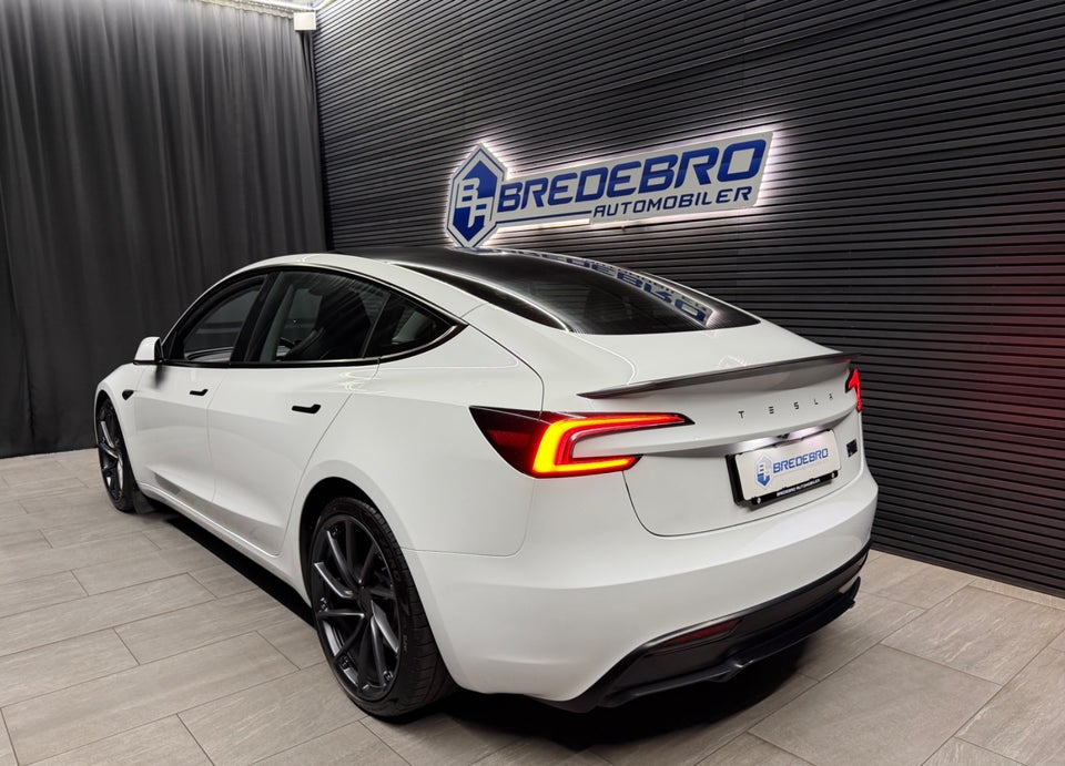 Tesla Model 3 Performance AWD 4d