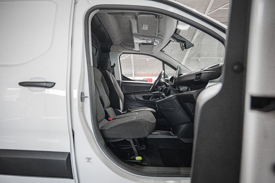 Toyota ProAce City 1,5 D 102 Medium Comfort 4d