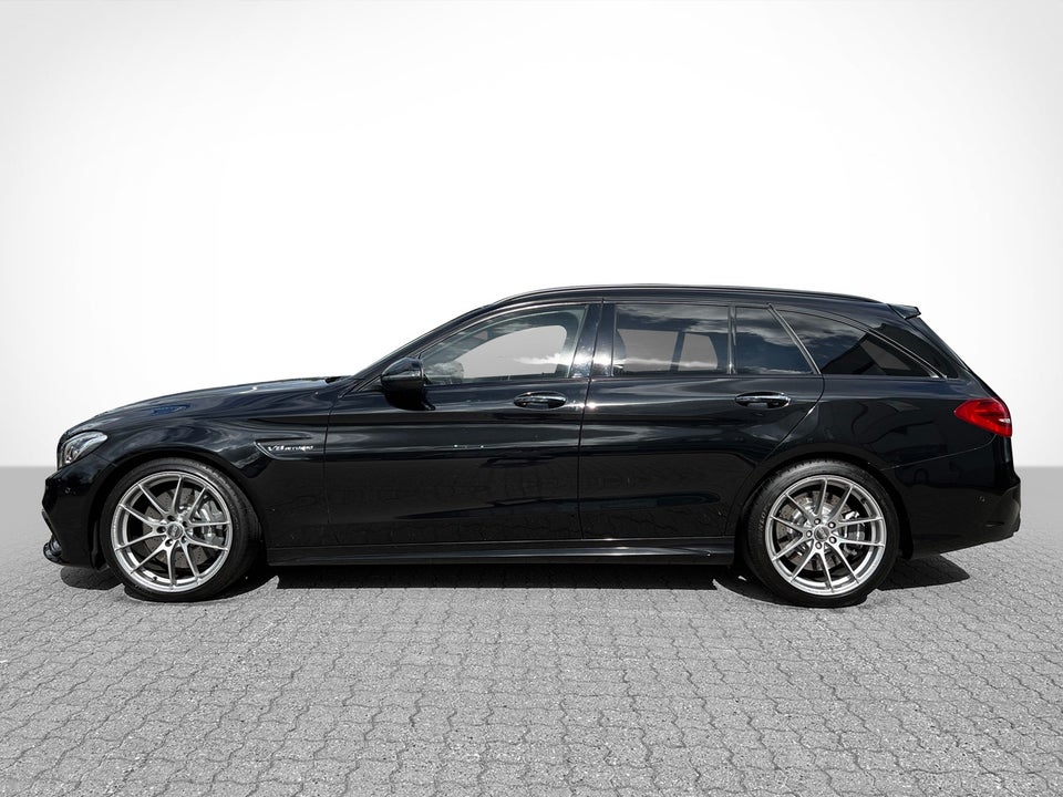 Mercedes C63 4,0 AMG stc. aut. 5d