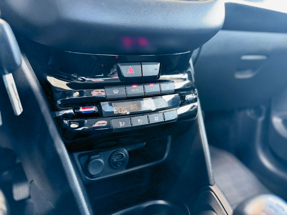 Peugeot 208 1,6 BlueHDi 100 Active 5d