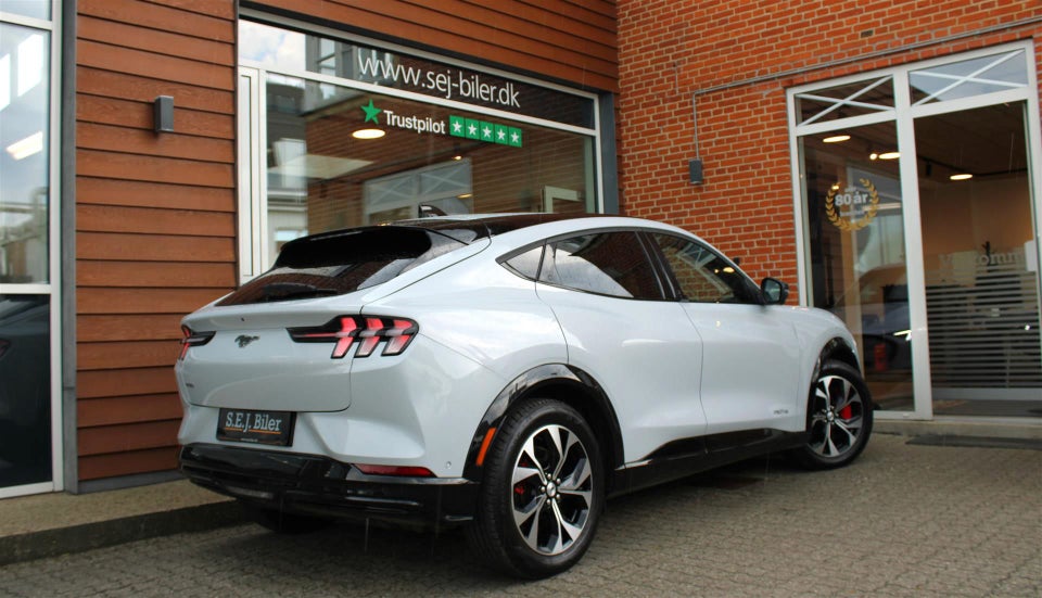 Ford Mustang Mach-E 75 Premium Standard Range AWD 5d