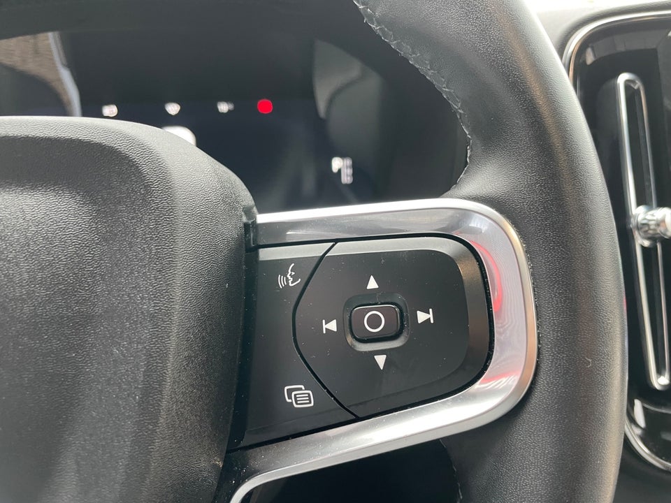 Volvo XC40 ReCharge Twin Ultimate 5d