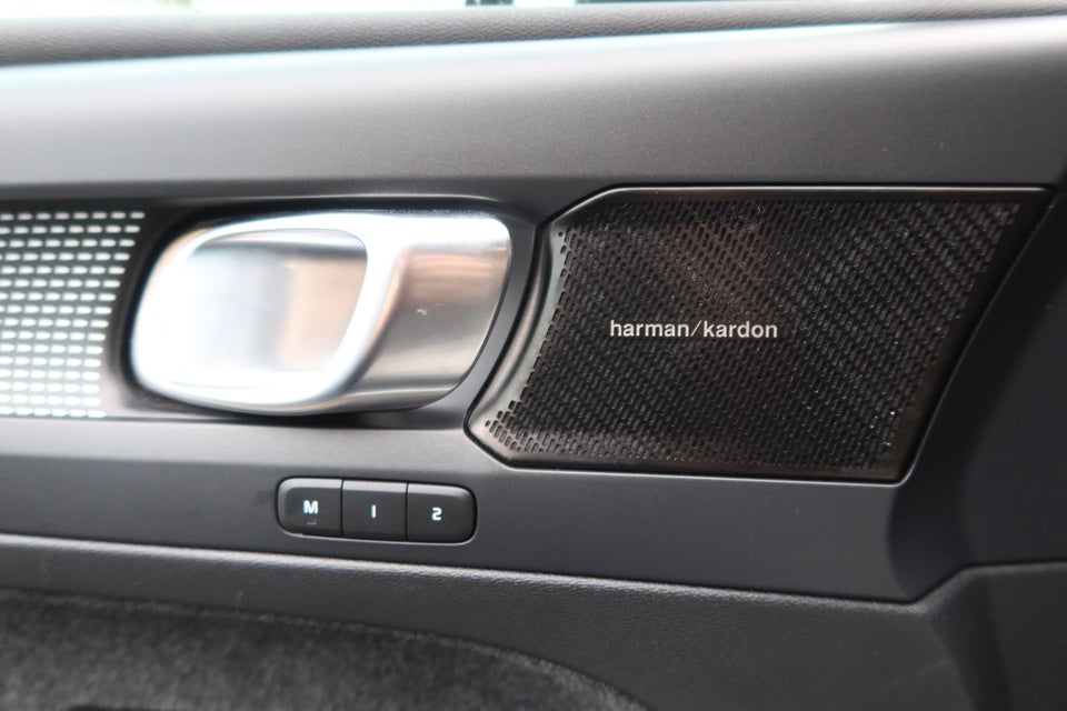 Volvo XC40 P6 ReCharge Pro 5d