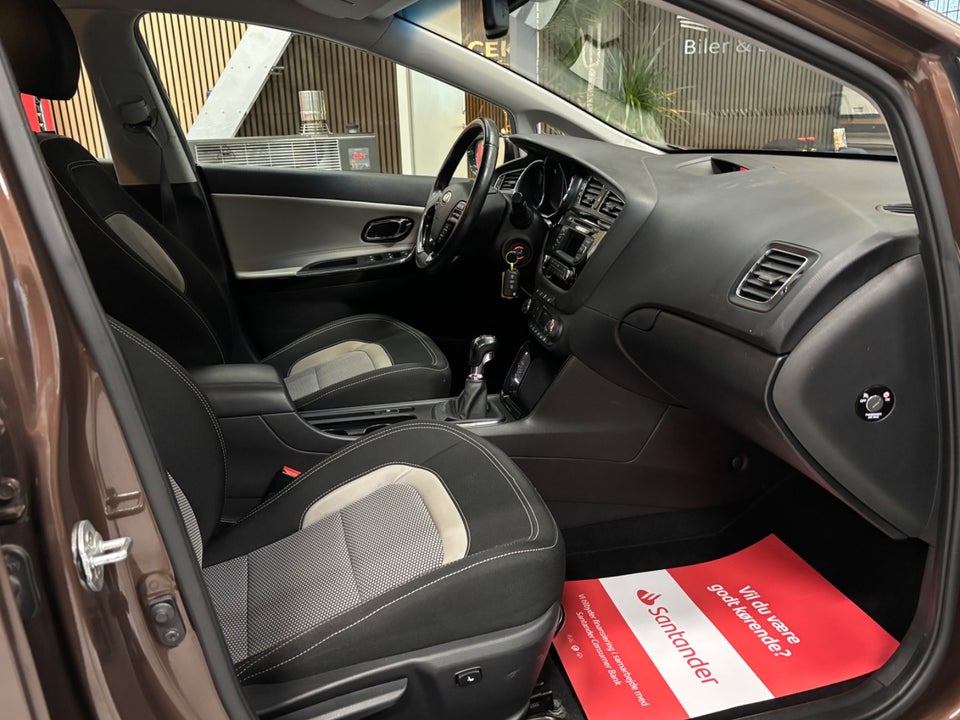 Kia Ceed 1,6 GDi Premium 5d