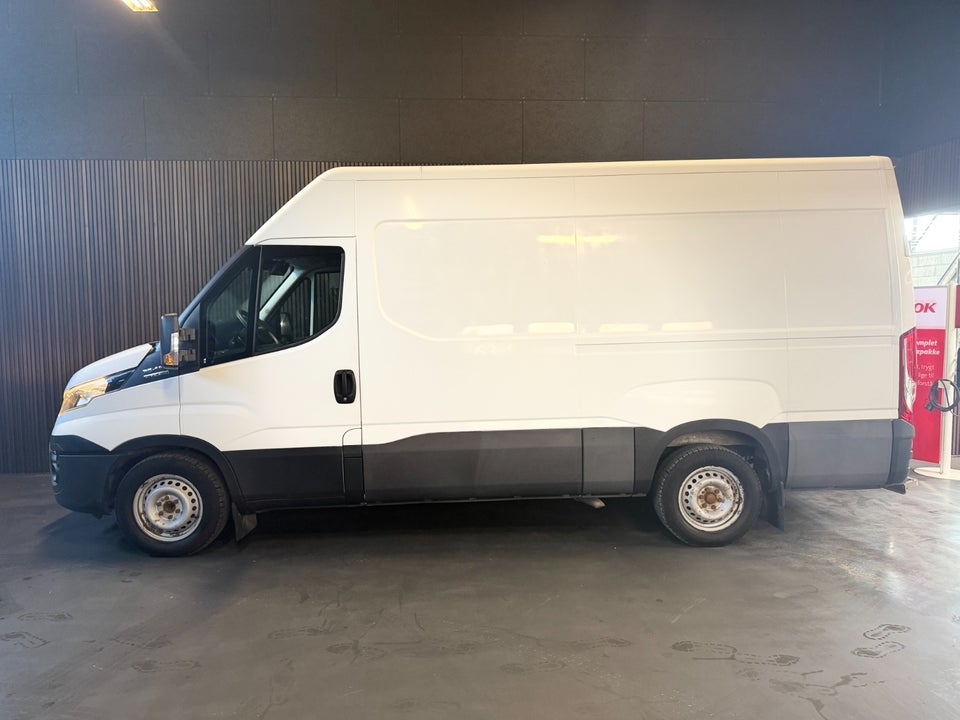 Iveco Daily 2,3 35C14 13,4m³ Van AG8