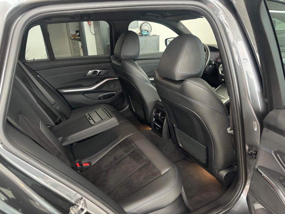 BMW 330d 3,0 Touring M-Sport xDrive aut. 5d