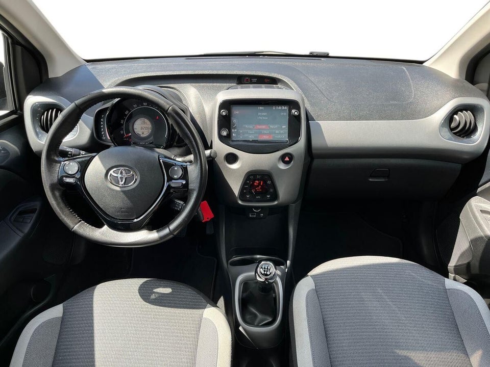 Toyota Aygo 1,0 VVT-i x-play 5d
