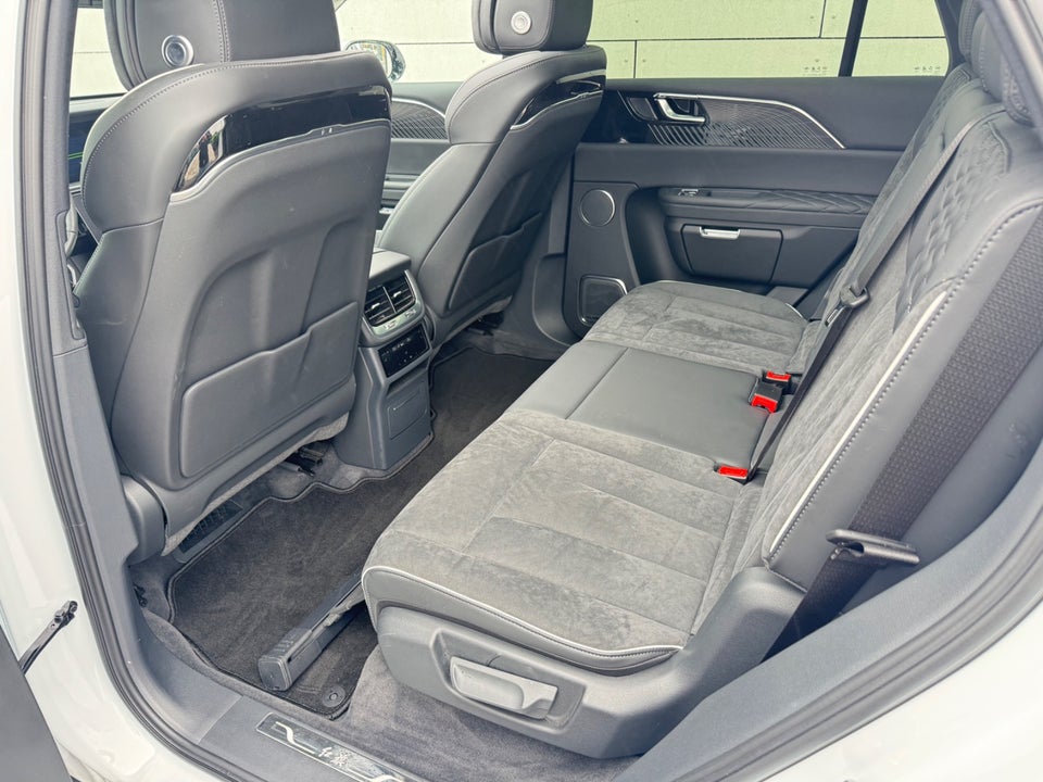 Hongqi E-HS9 84 Comfort 5d