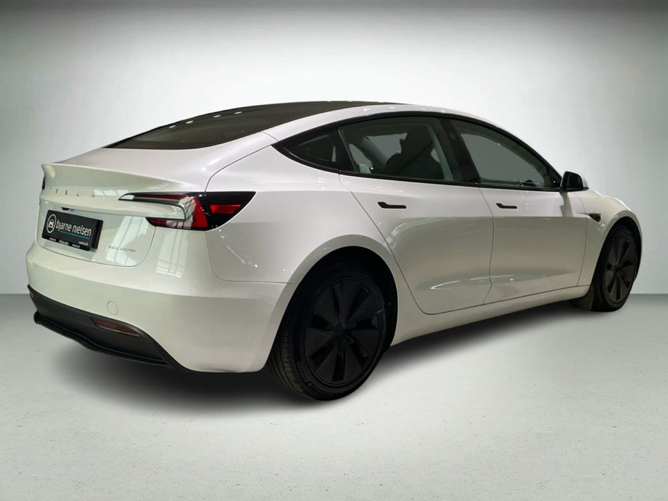 Tesla Model 3 Long Range AWD 4d