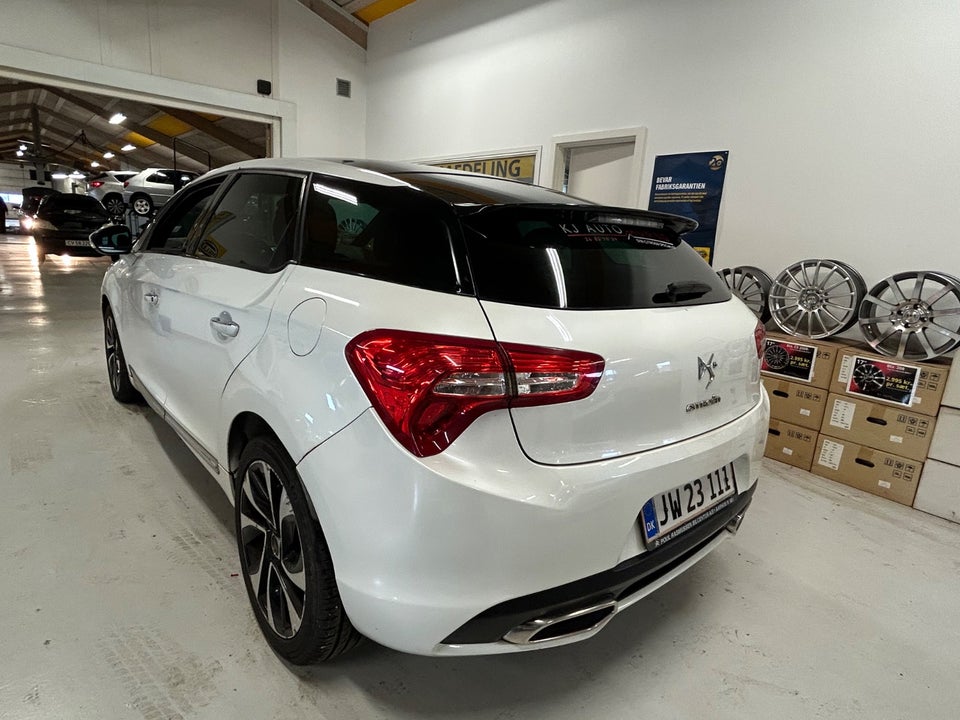 Citroën DS5 1,6 e-HDi 112 Style E6G 5d