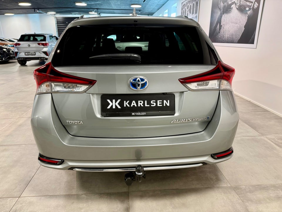 Toyota Auris 1,8 Hybrid H2 Comfort Touring Sports CVT 5d