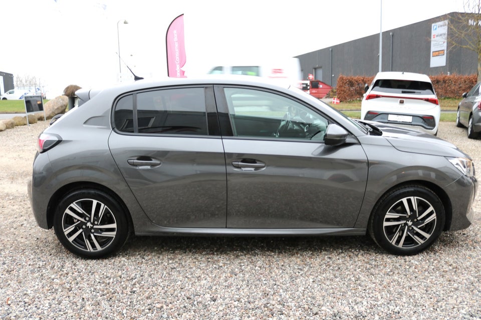 Peugeot 208 1,2 PureTech 100 Allure Sky 5d