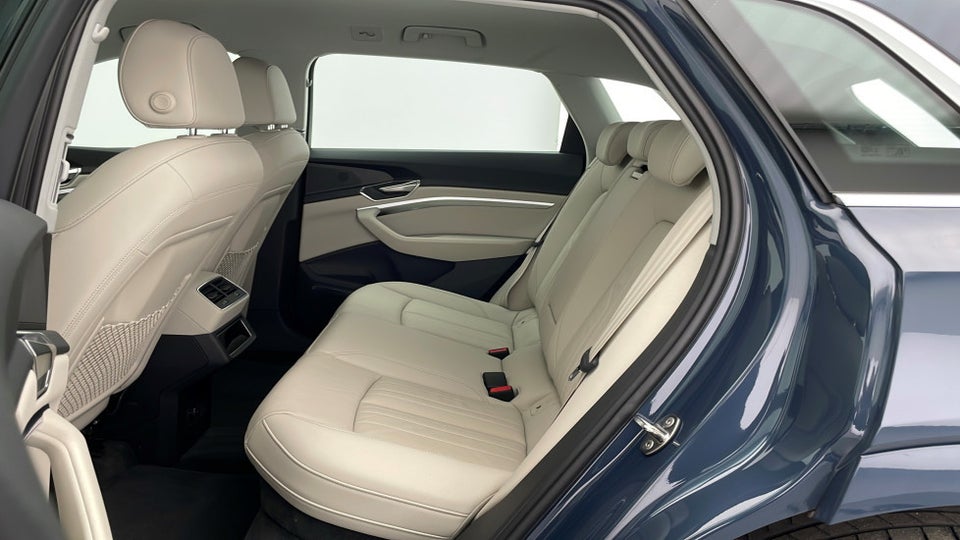 Audi Q8 e-tron 55 Prestige quattro 5d