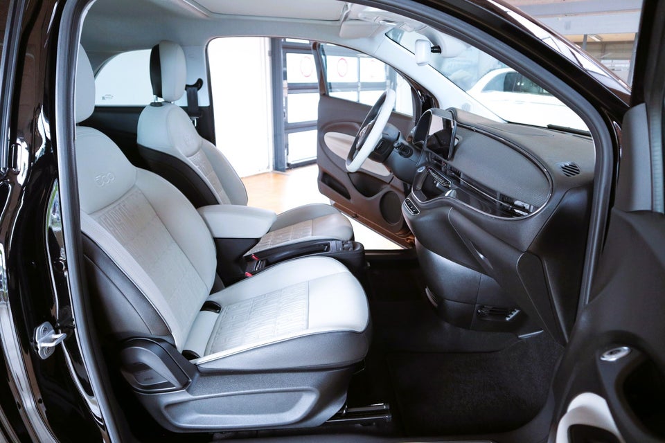 Fiat 500e 42 la Prima by Bocelli 3d