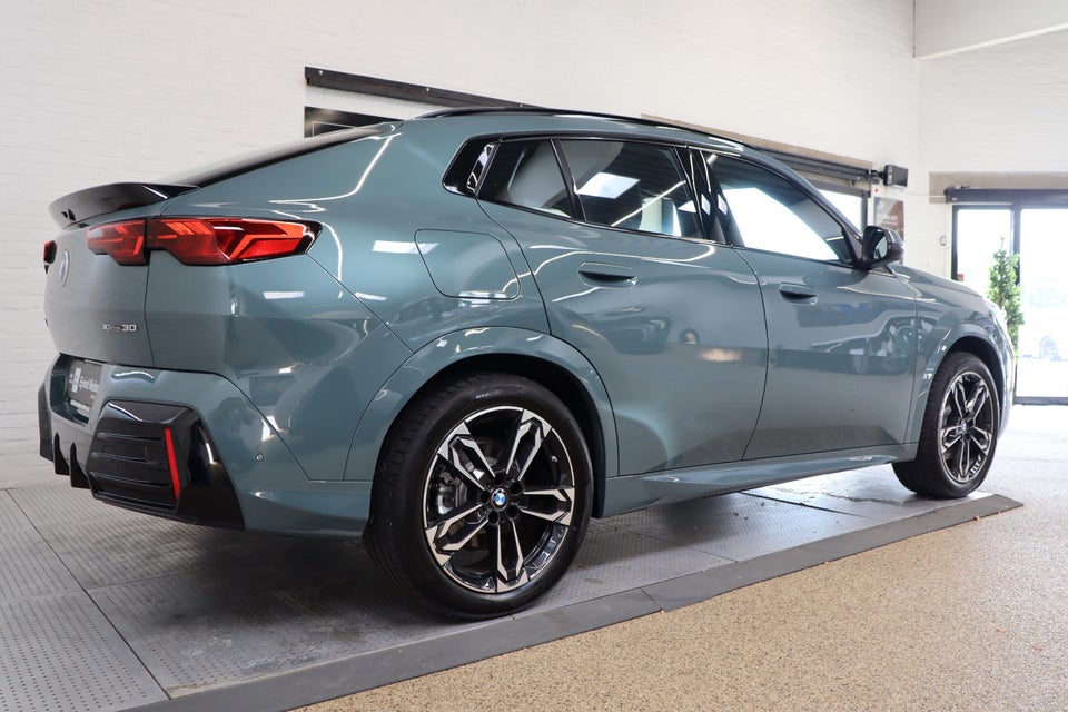 BMW iX2 xDrive30 M-Sport 5d