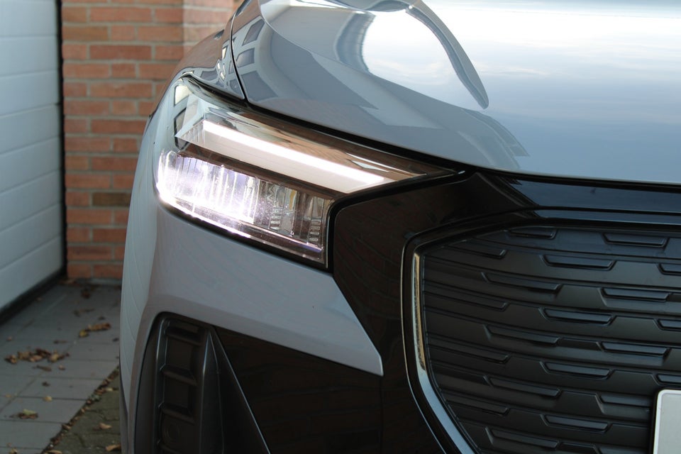 Audi Q4 e-tron 45 quattro 5d