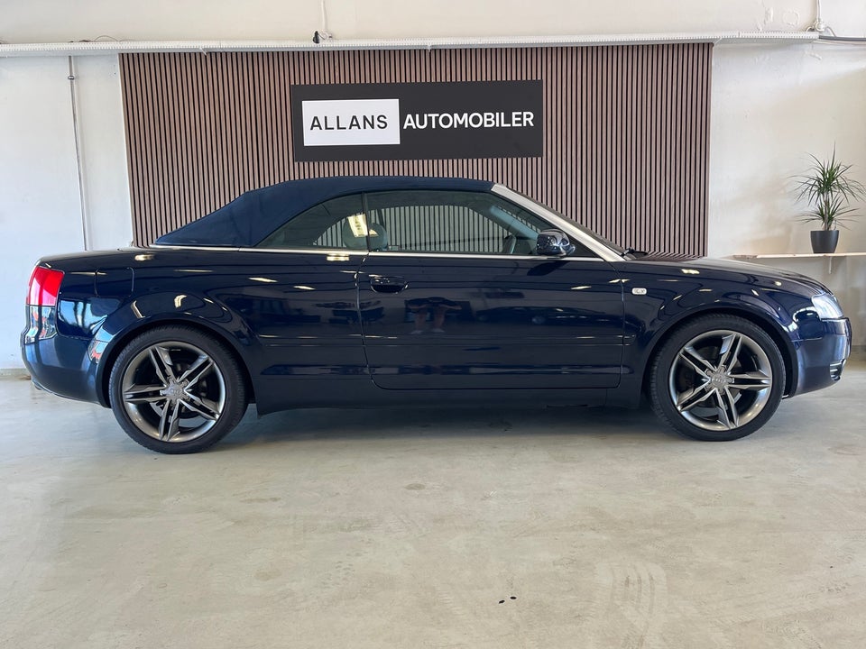 Audi A4 2,4 V6 Cabriolet Multitr. 2d