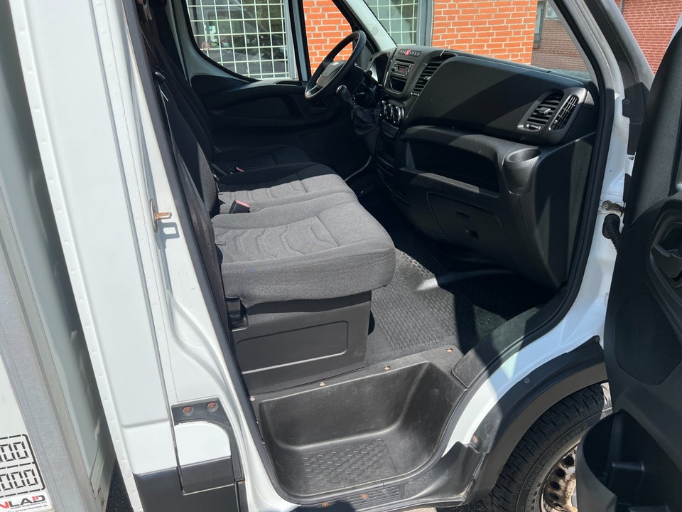 Iveco Daily 2,3 35S13 Alukasse m/lift 2d